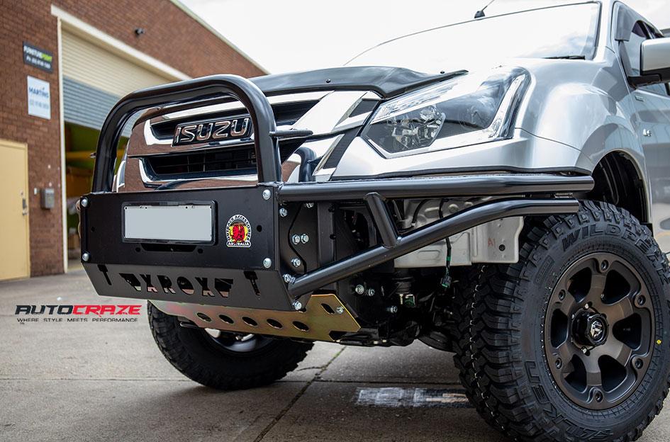 ISUZU DMAX BEAST BLACK MACHINED WITH DARK TINT